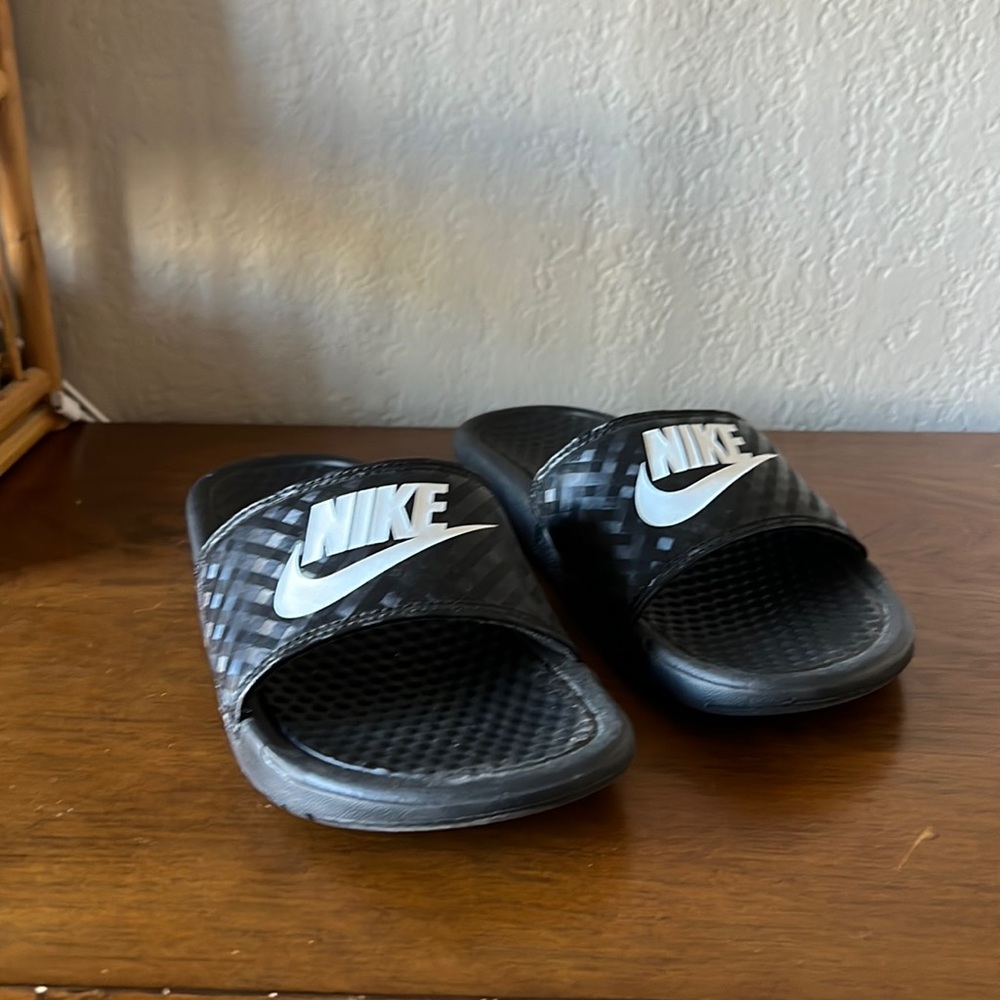 Nike Benassi JDI Black Slides